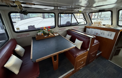 Yacht 140 table